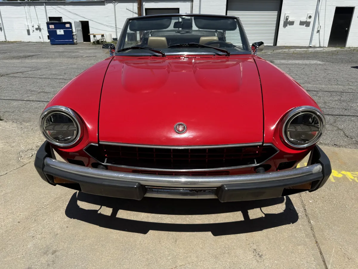 1979 FIAT Spider thumbnail 6