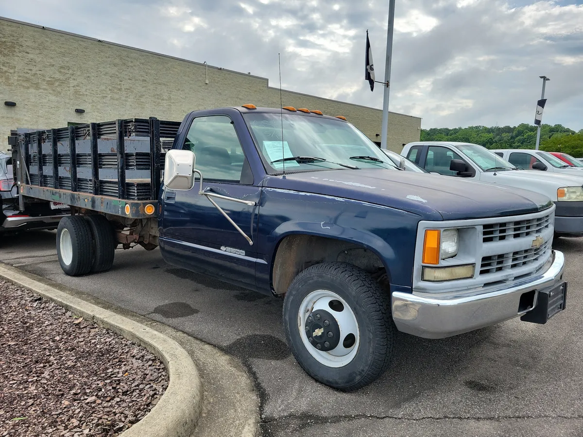 1995 Chevrolet C3500 Chassis Base (STD is Estimated) thumbnail 3