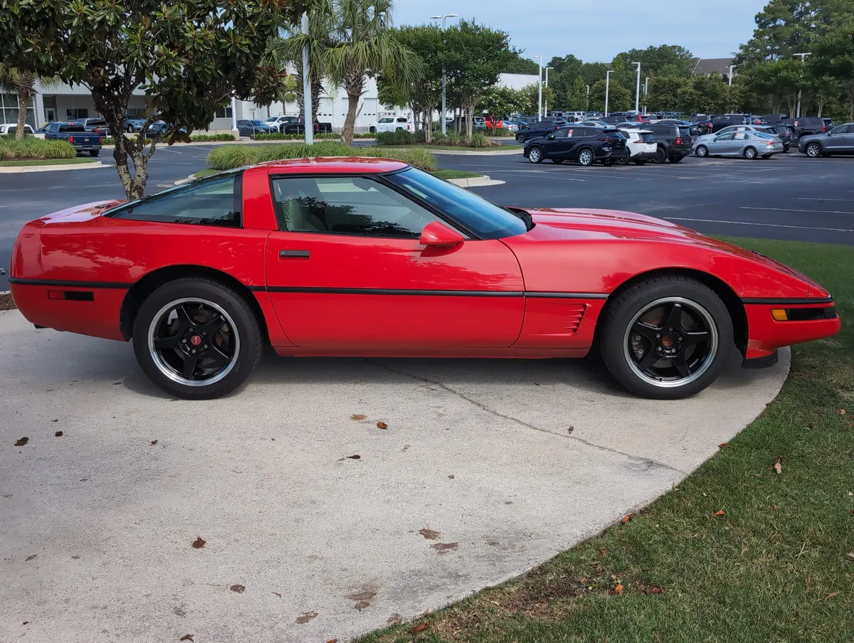 1995 Chevrolet Corvette thumbnail 11