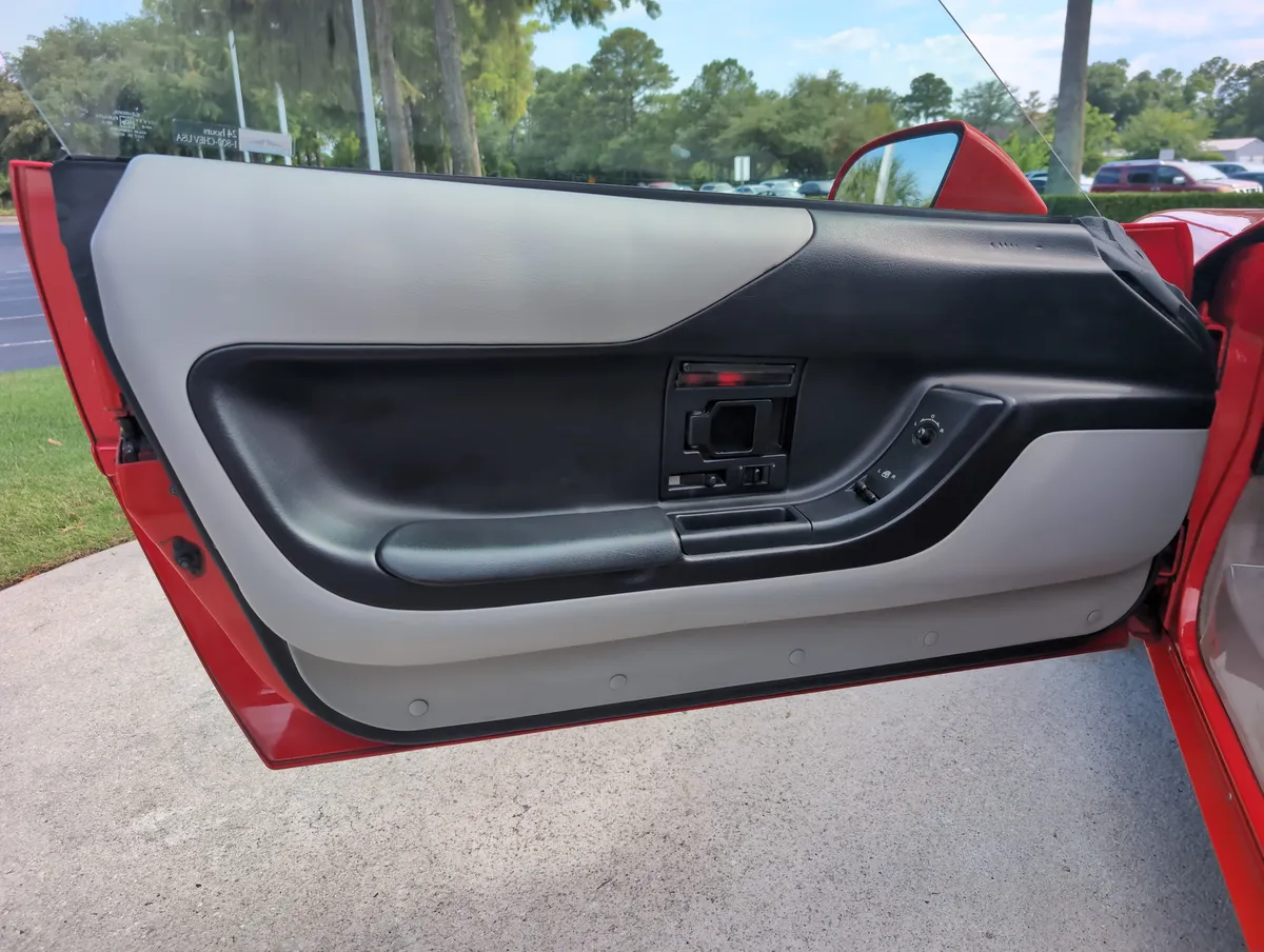 1995 Chevrolet Corvette thumbnail 14
