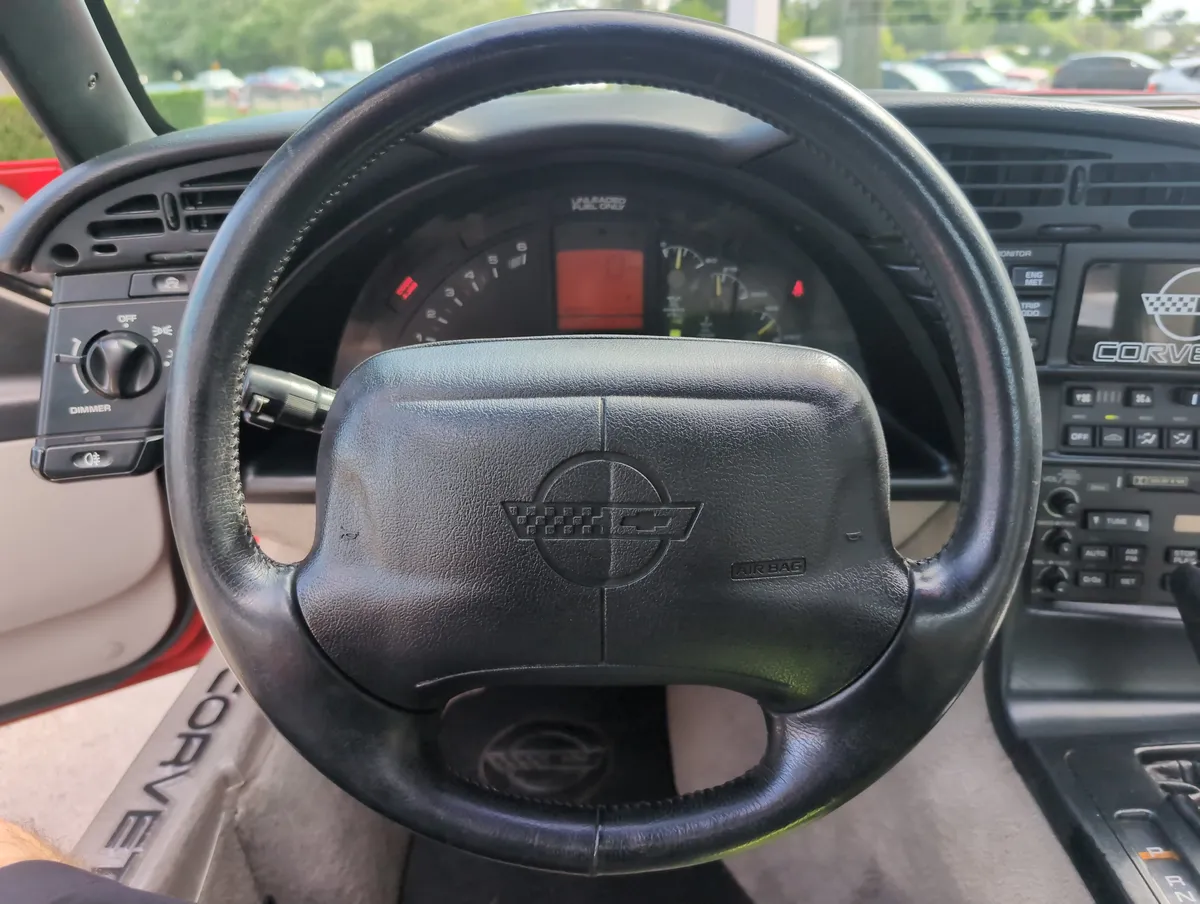 1995 Chevrolet Corvette thumbnail 18