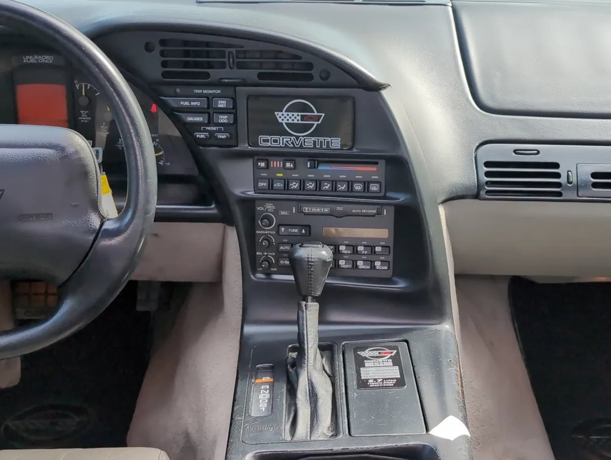 1995 Chevrolet Corvette thumbnail 25