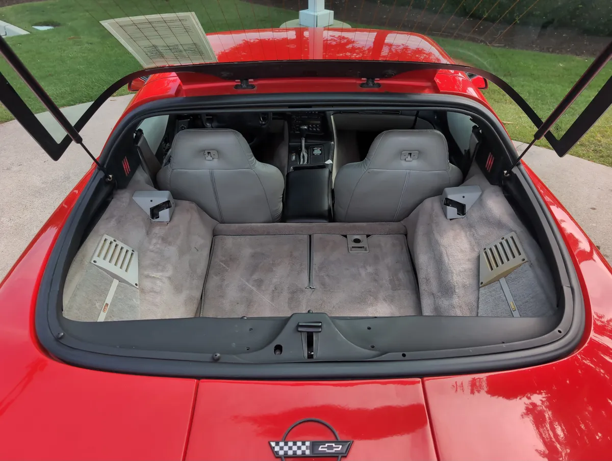 1995 Chevrolet Corvette thumbnail 26