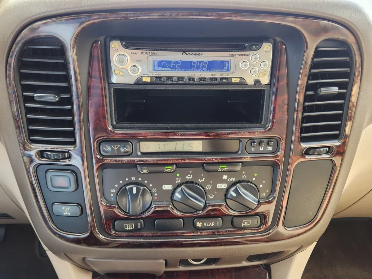 1999 Toyota Land Cruiser Base thumbnail 19