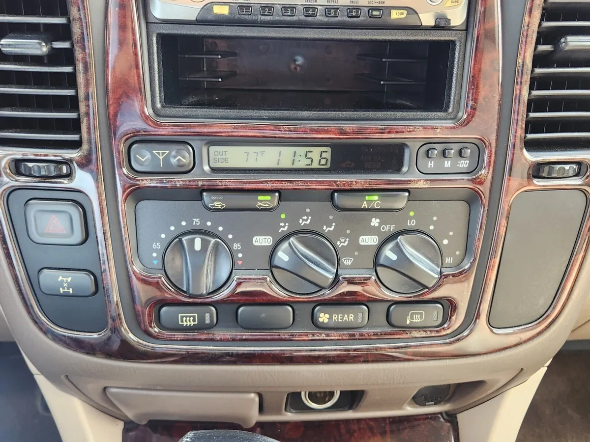 1999 Toyota Land Cruiser Base thumbnail 21