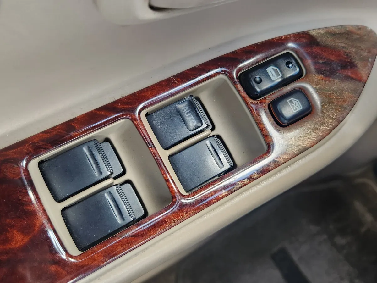 1999 Toyota Land Cruiser Base thumbnail 29