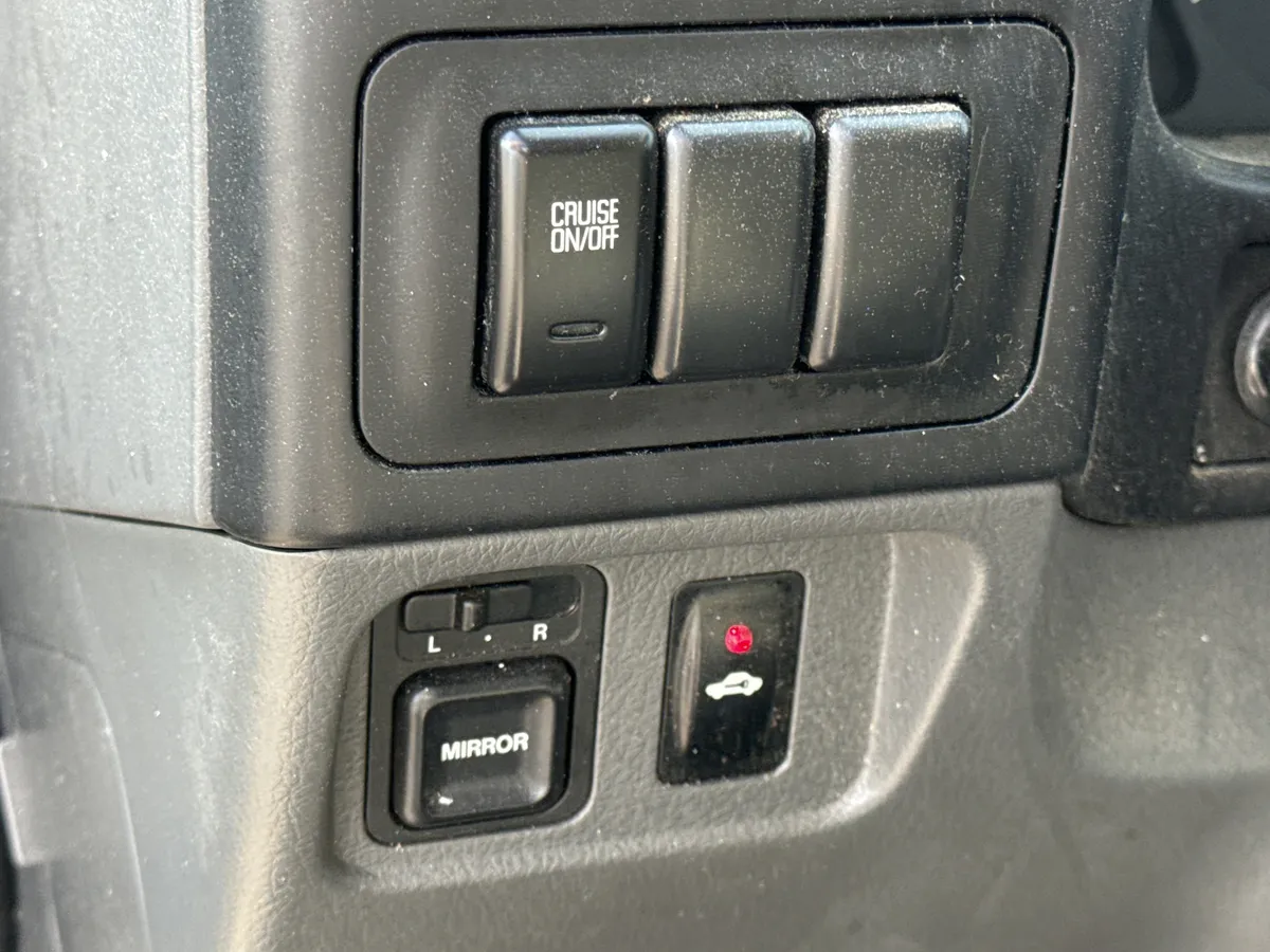 2001 Isuzu Rodeo S thumbnail 15