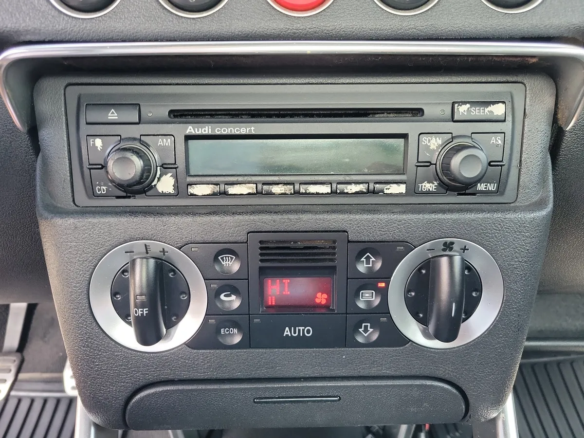 2002 Audi TT 1.8L thumbnail 10