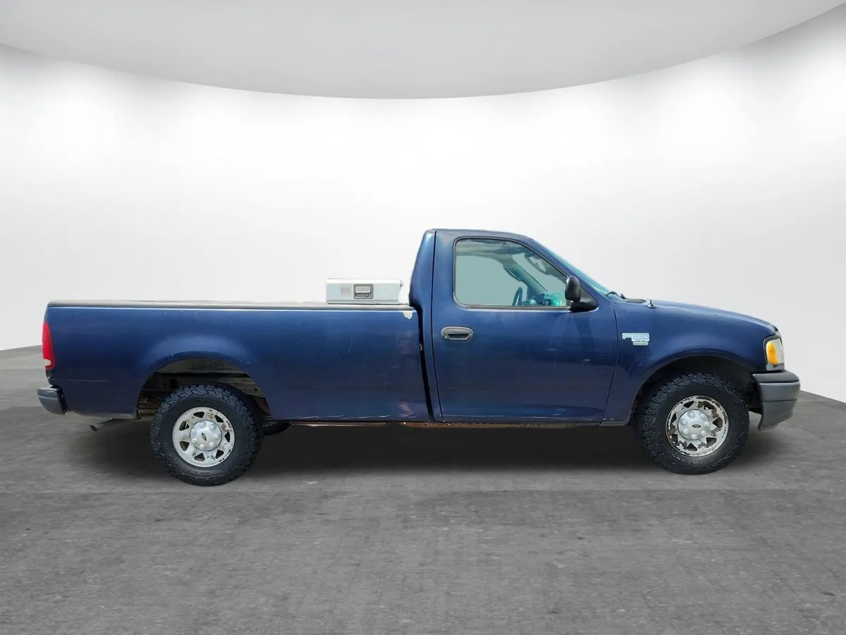 2002 Ford F-150 thumbnail 2