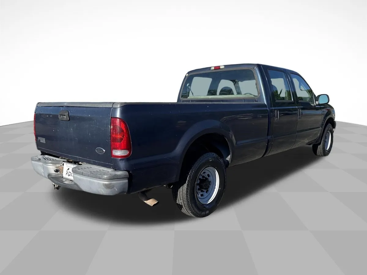 2002 Ford Super Duty F-350 SRW XL thumbnail 7