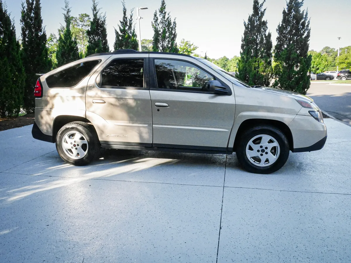 2002 Pontiac Aztek thumbnail 10