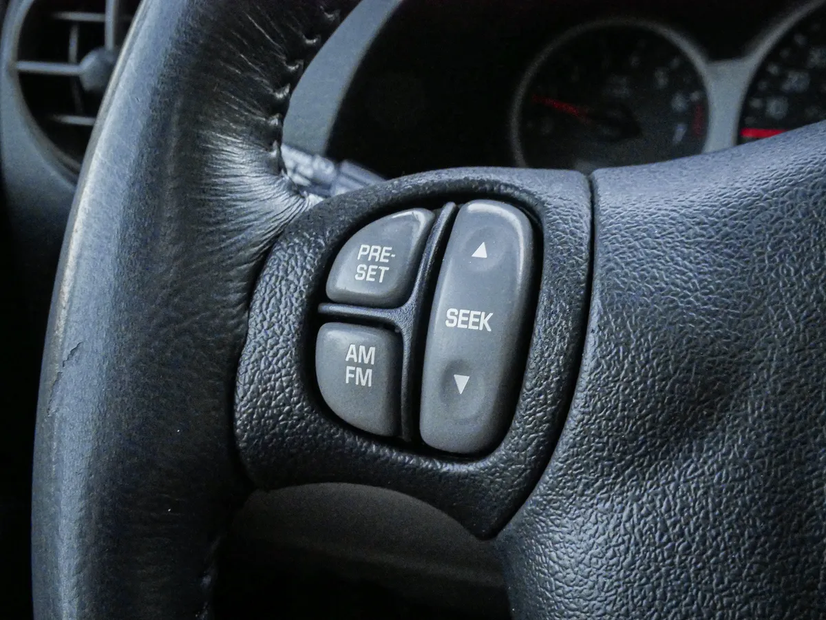 2002 Pontiac Aztek thumbnail 18
