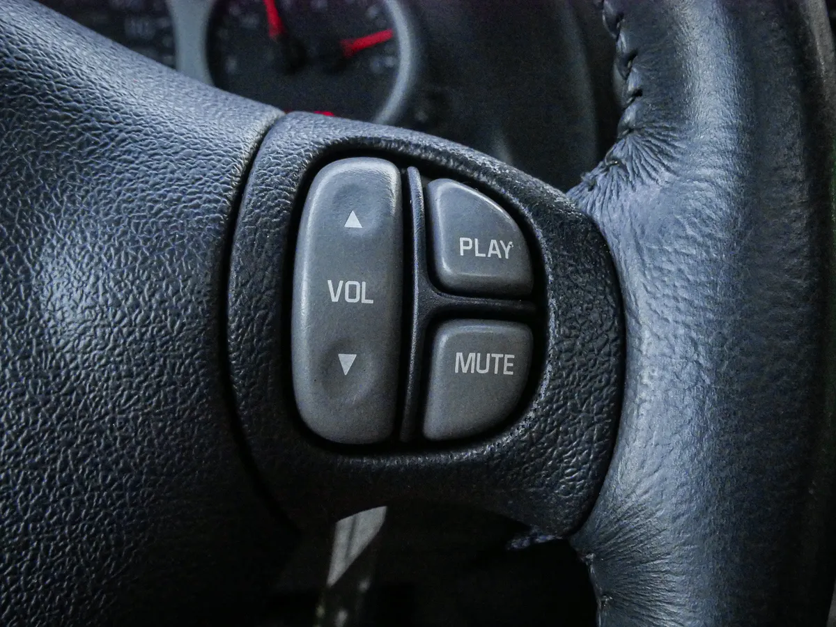 2002 Pontiac Aztek thumbnail 19