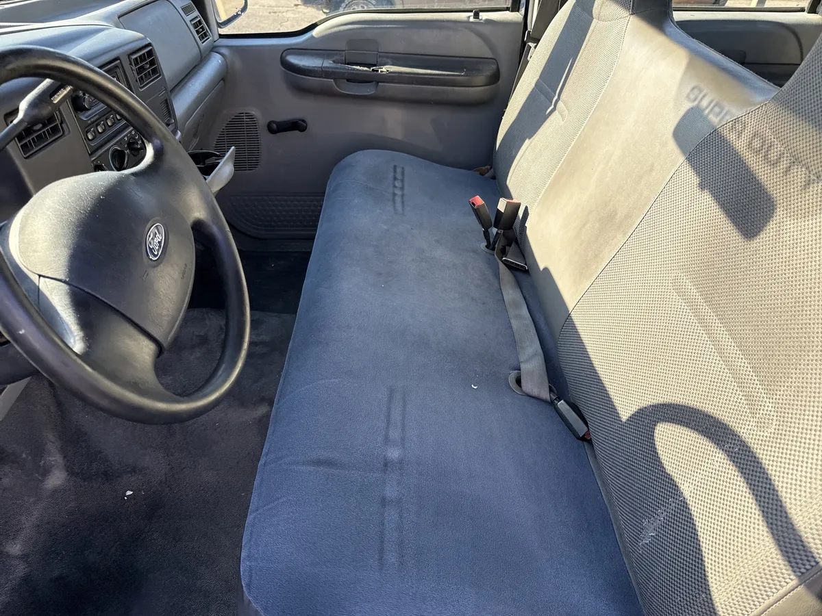 2003 Ford Super Duty F-350 SRW XL thumbnail 11
