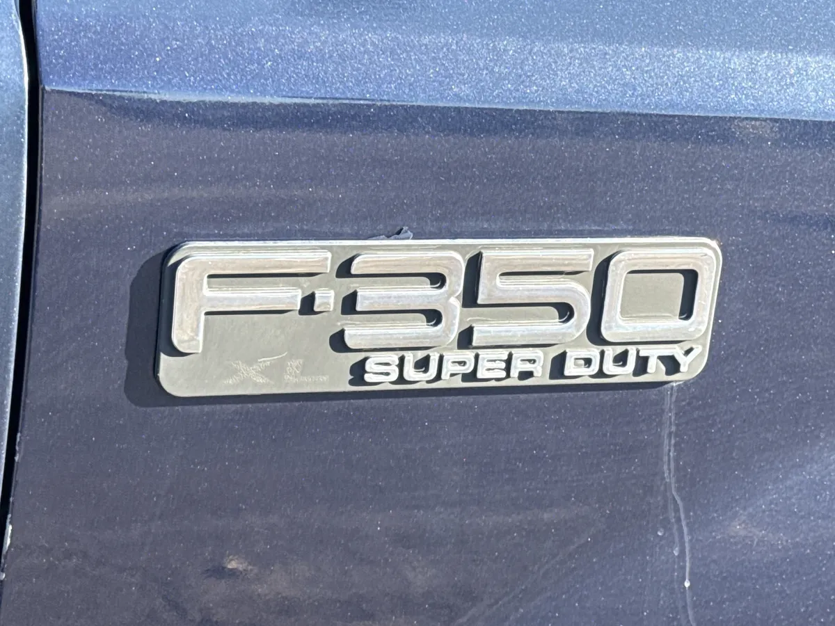 2003 Ford Super Duty F-350 SRW XL thumbnail 4