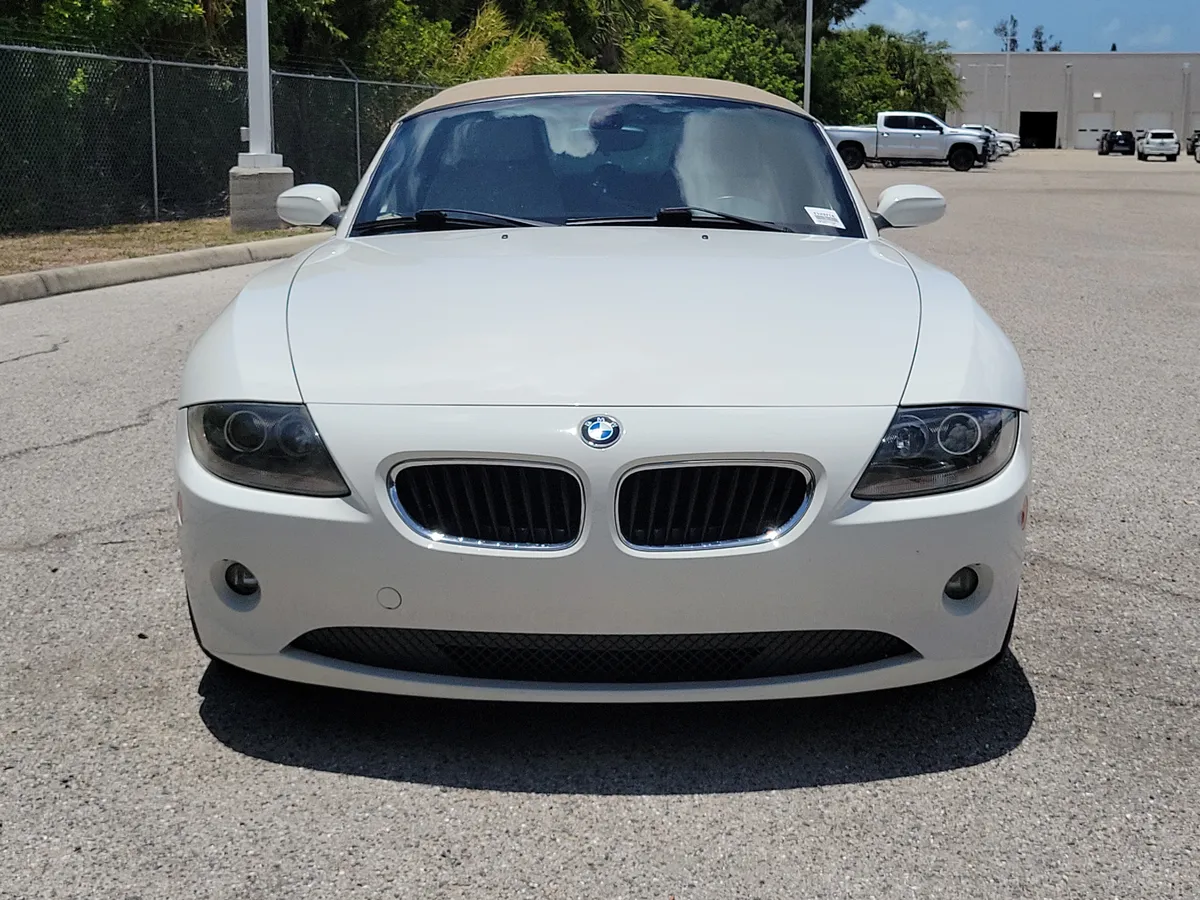 2005 BMW Z4 2.5i thumbnail 2