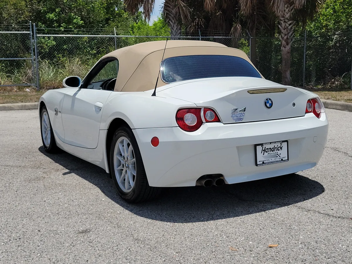 2005 BMW Z4 2.5i thumbnail 7
