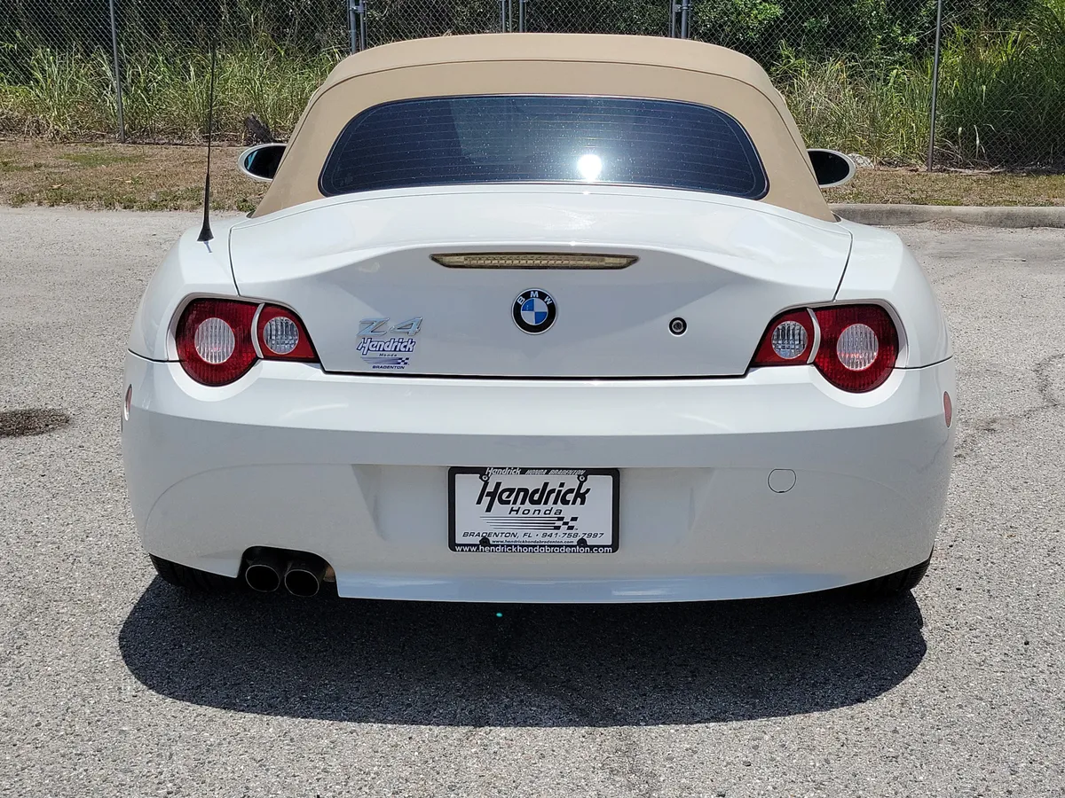 2005 BMW Z4 2.5i thumbnail 8
