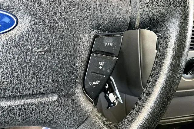2005 Ford Explorer XLT thumbnail 11