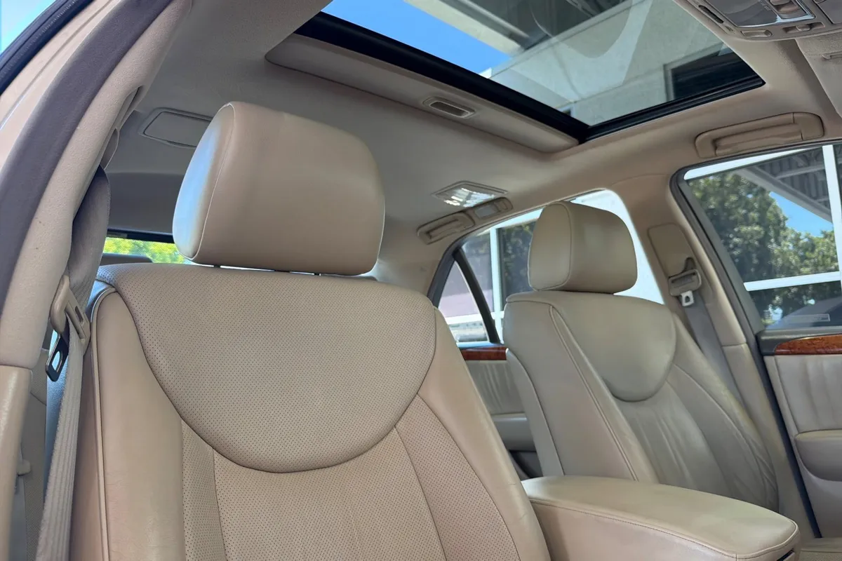 2005 Lexus LS 430 thumbnail 19