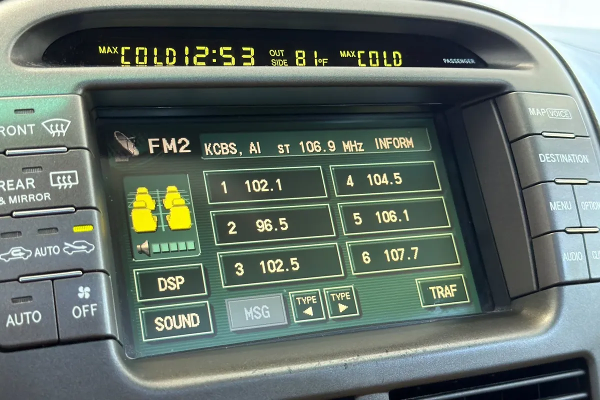 2005 Lexus LS 430 thumbnail 22
