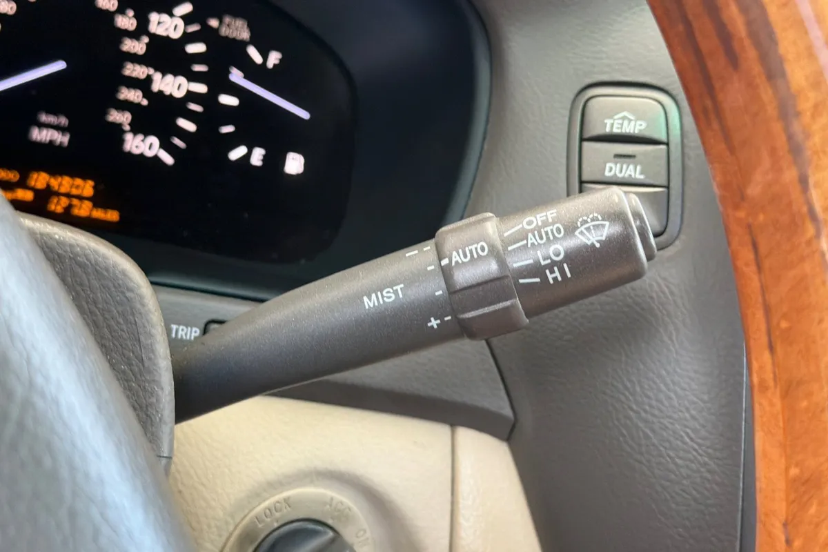 2005 Lexus LS 430 thumbnail 30