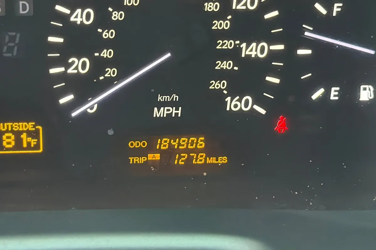 2005 Lexus LS 430 thumbnail 32