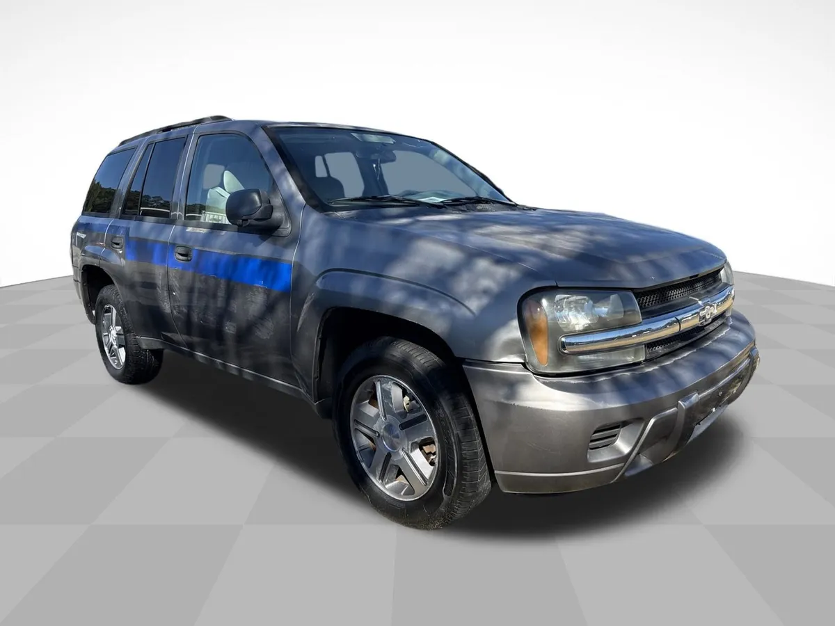 2007 Chevrolet Trailblazer LS thumbnail 3