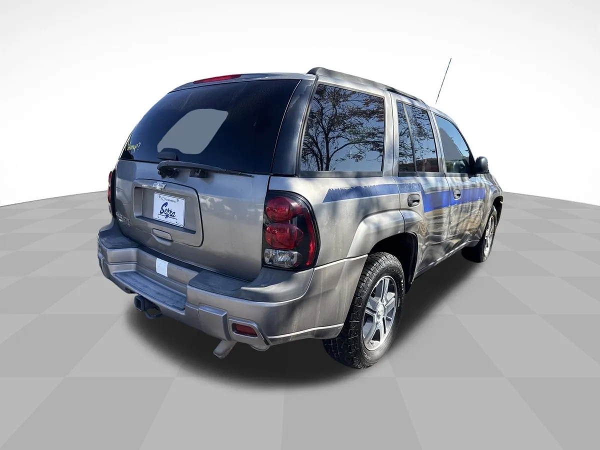 2007 Chevrolet Trailblazer LS thumbnail 6