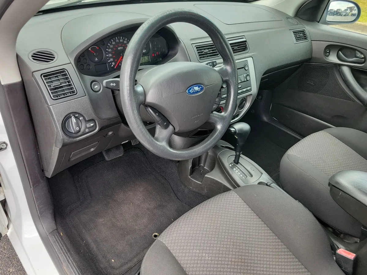 2007 Ford Focus thumbnail 3