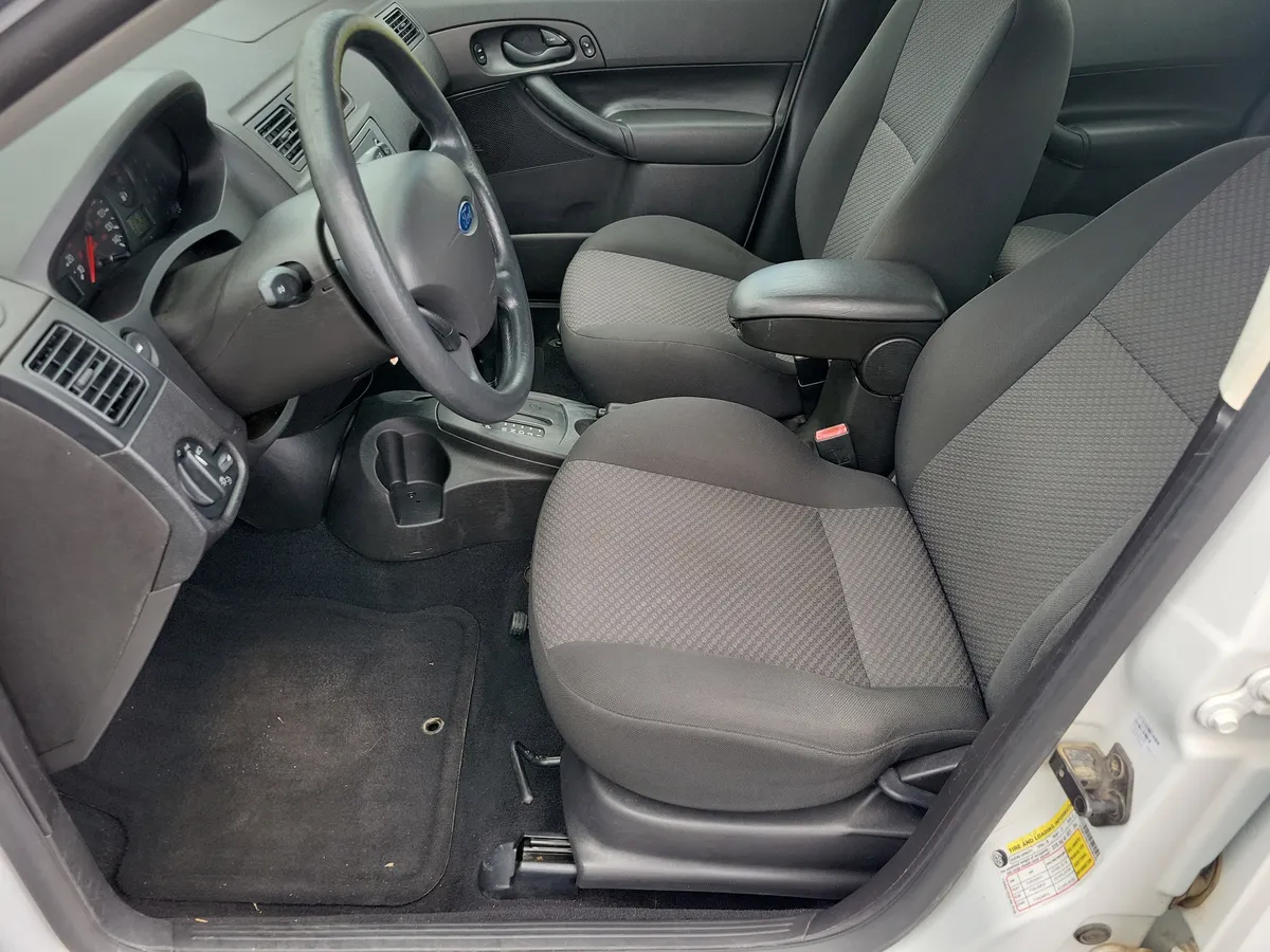 2007 Ford Focus thumbnail 4