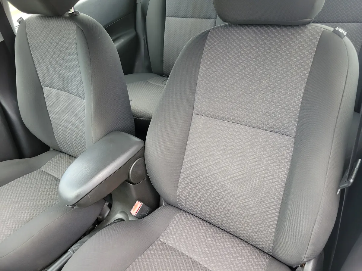 2007 Ford Focus thumbnail 5