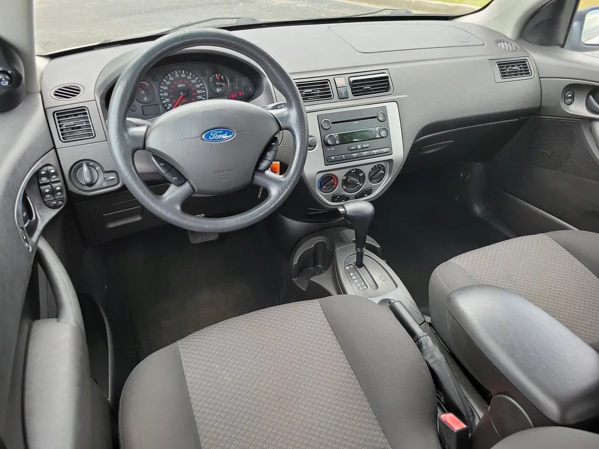 2007 Ford Focus thumbnail 8