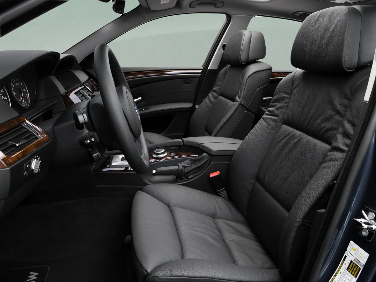 2008 BMW 550i thumbnail 18