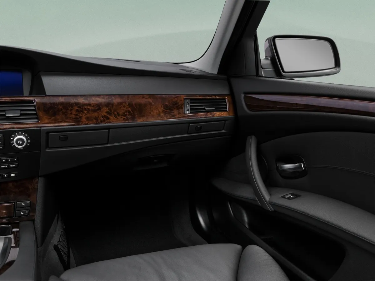 2008 BMW 550i thumbnail 22