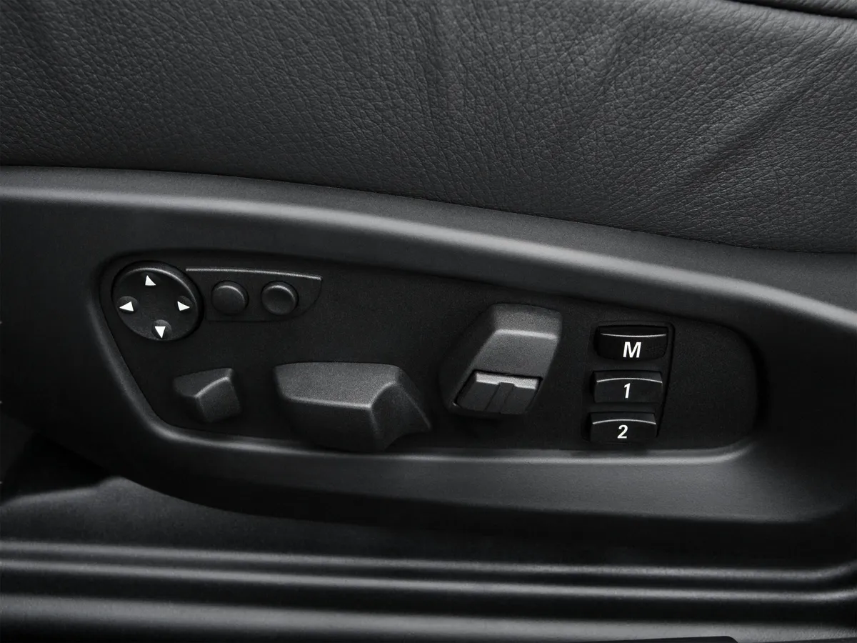 2008 BMW 550i thumbnail 28