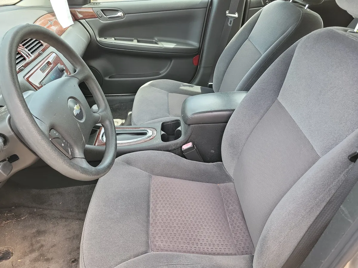 2008 Chevrolet Impala LS thumbnail 10