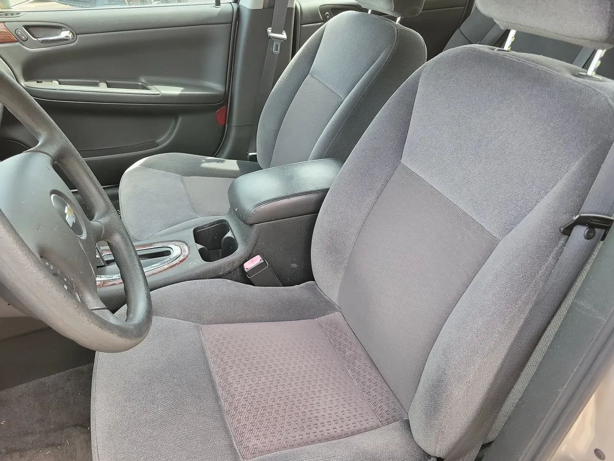 2008 Chevrolet Impala LS thumbnail 11