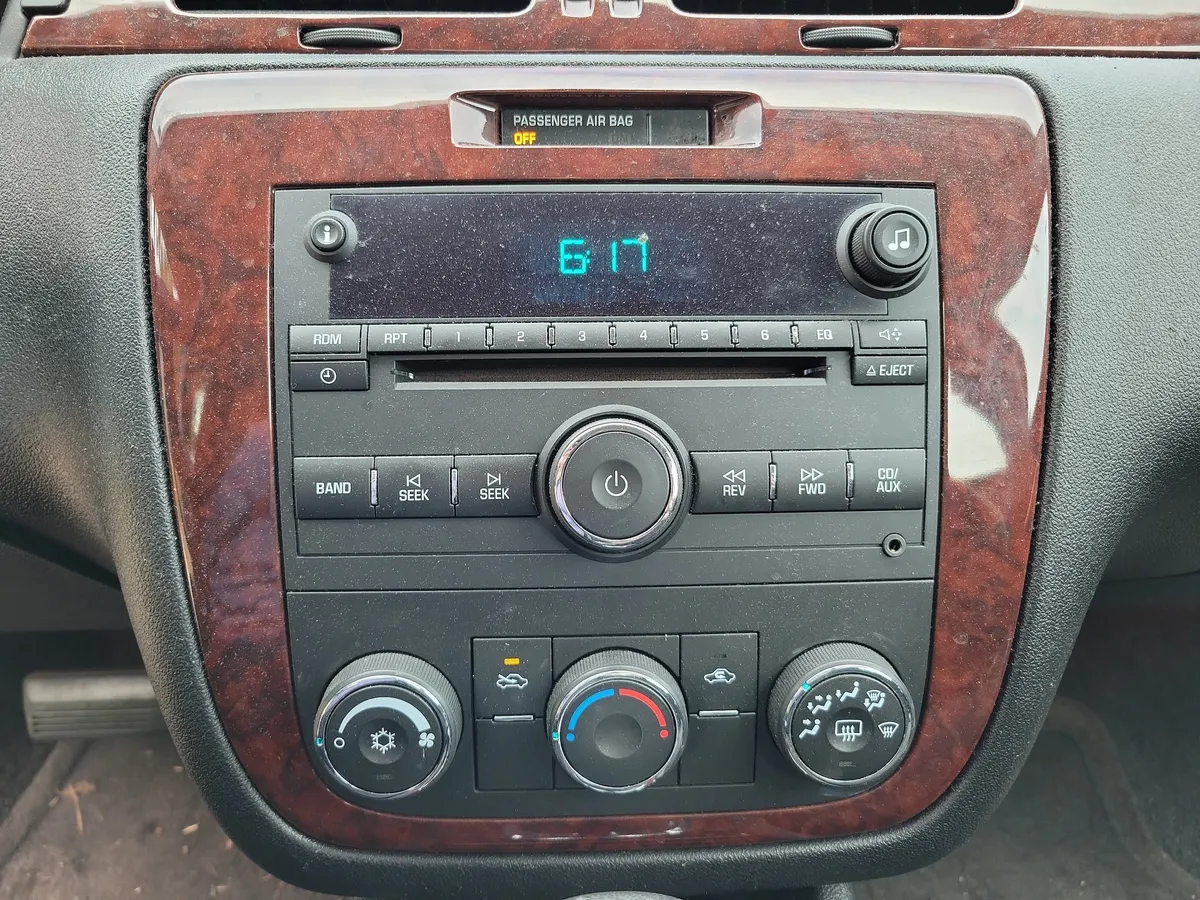 2008 Chevrolet Impala LS thumbnail 16