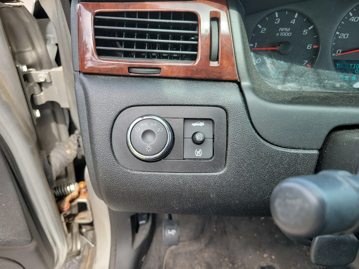 2008 Chevrolet Impala LS thumbnail 17