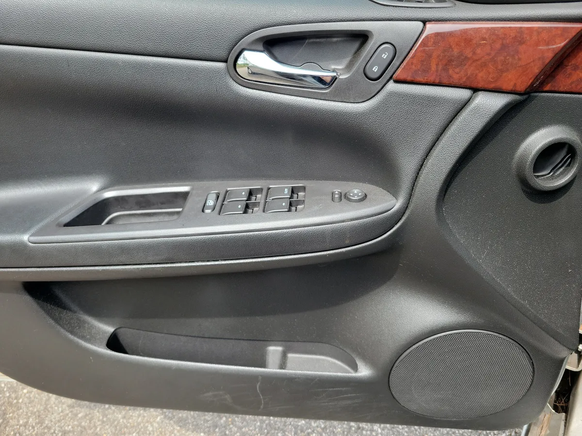 2008 Chevrolet Impala LS thumbnail 18