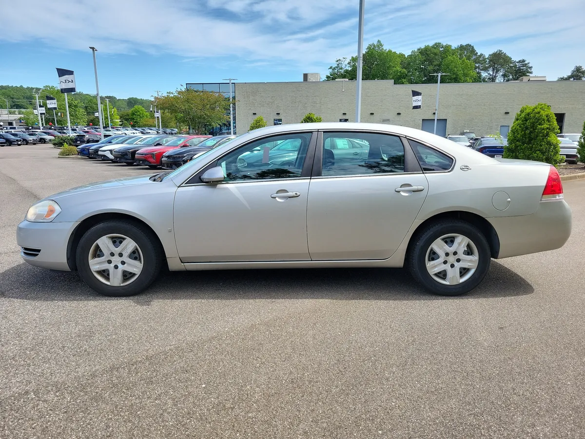 2008 Chevrolet Impala LS thumbnail 2