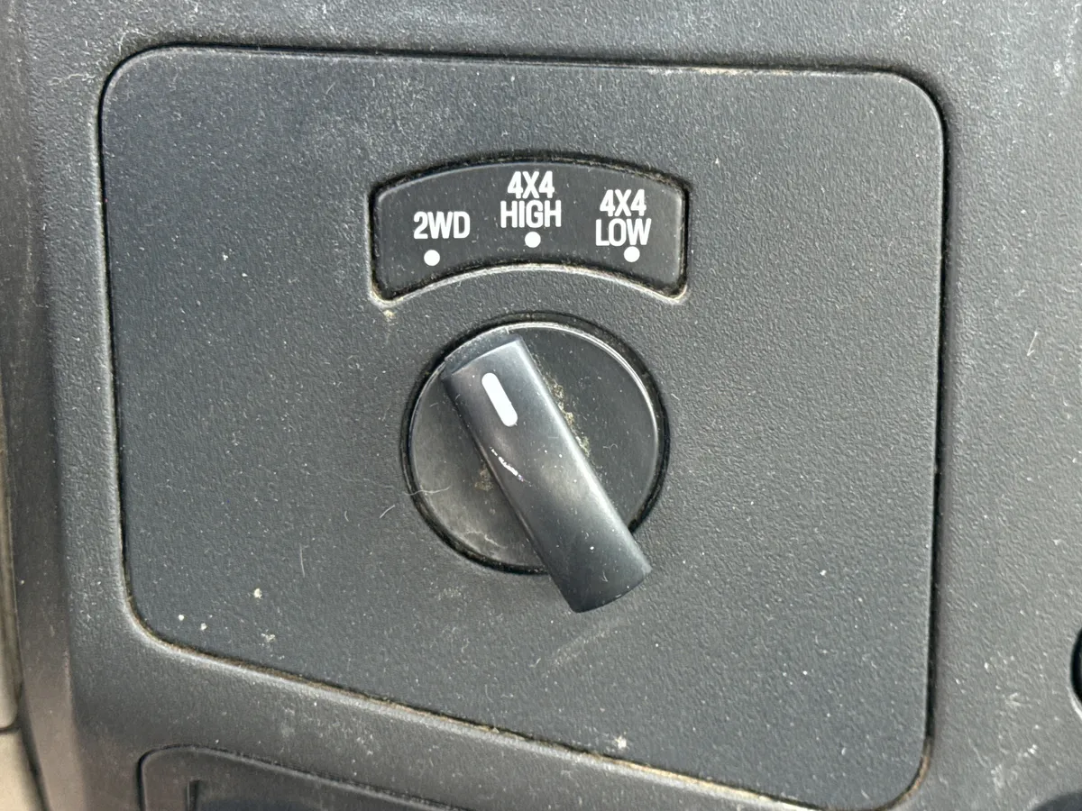 2008 Ford Super Duty F-350 SRW XL thumbnail 15