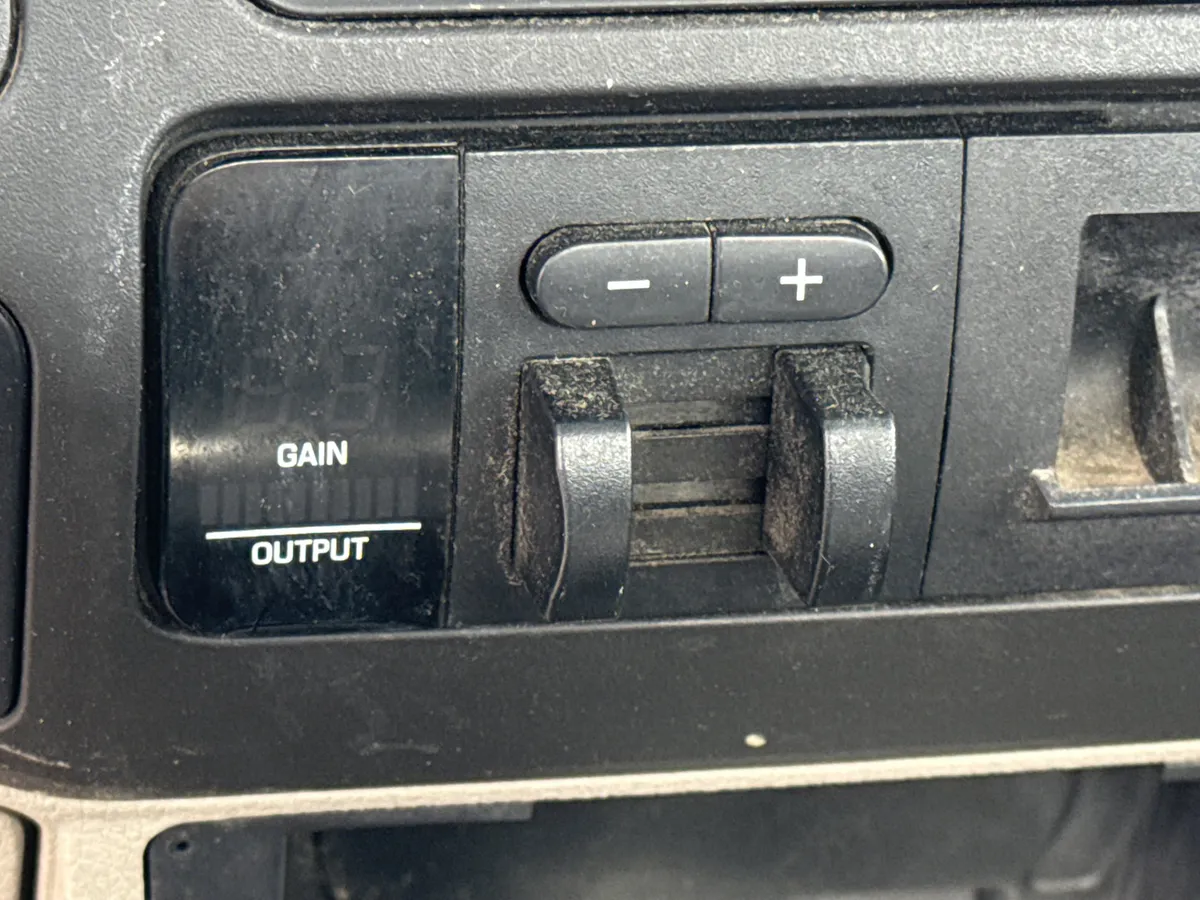 2008 Ford Super Duty F-350 SRW XL thumbnail 16
