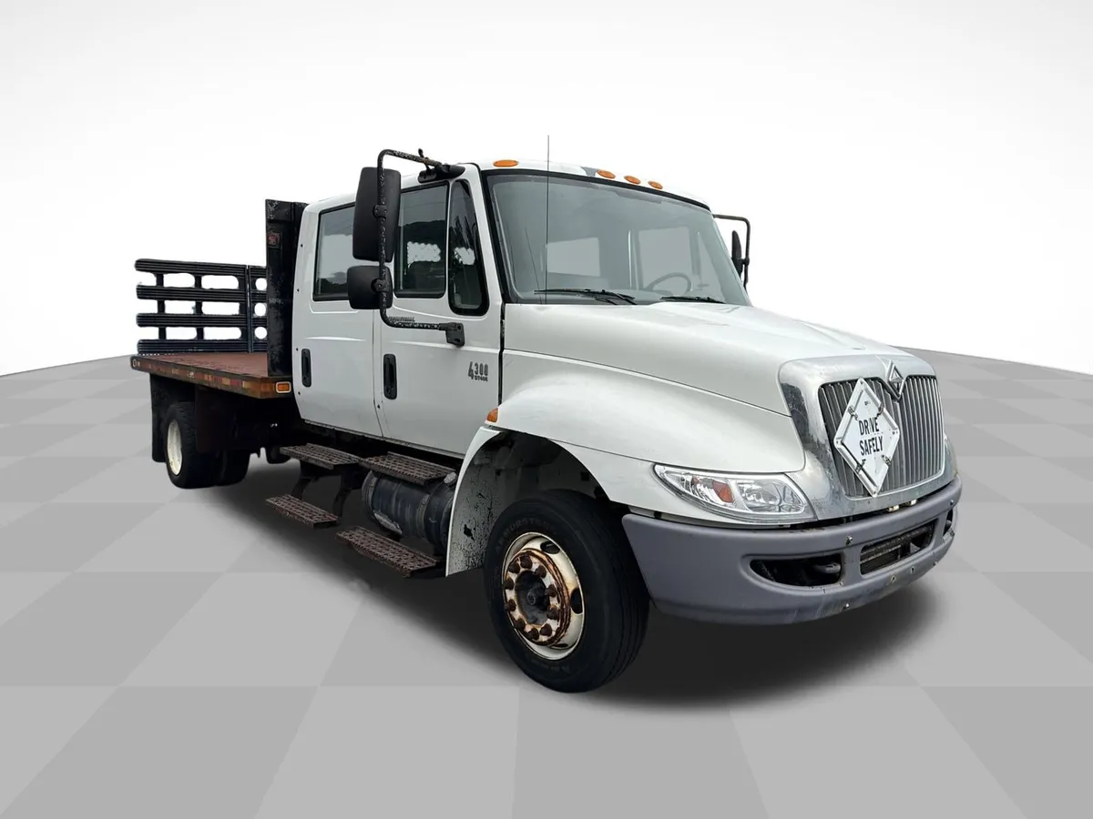 2008 International 4300 thumbnail 3