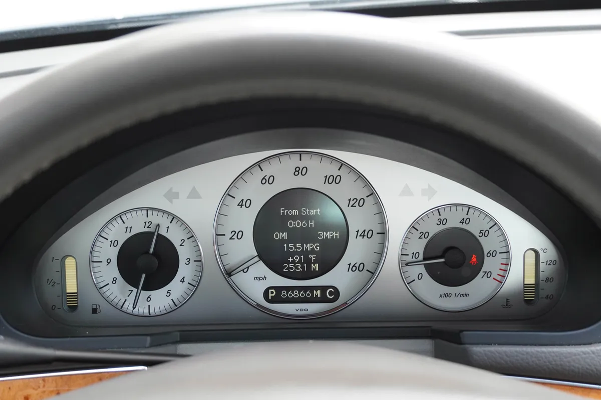 2008 Mercedes-Benz E-Class E350 Luxury 4MATIC® thumbnail 18