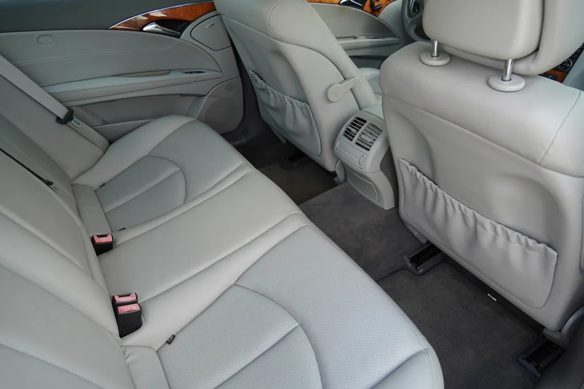 2008 Mercedes-Benz E-Class E350 Luxury 4MATIC® thumbnail 29
