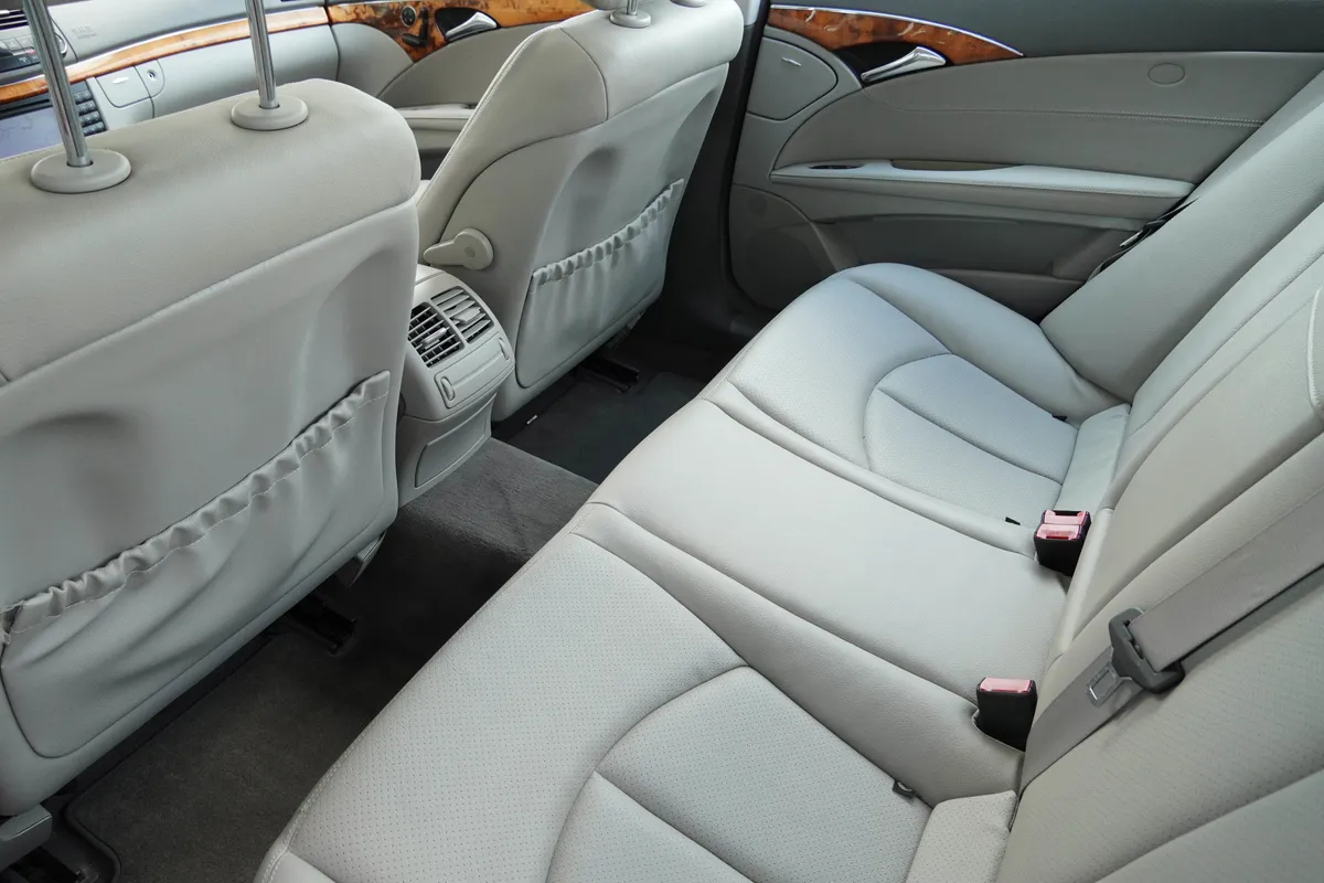 2008 Mercedes-Benz E-Class E350 Luxury 4MATIC® thumbnail 30