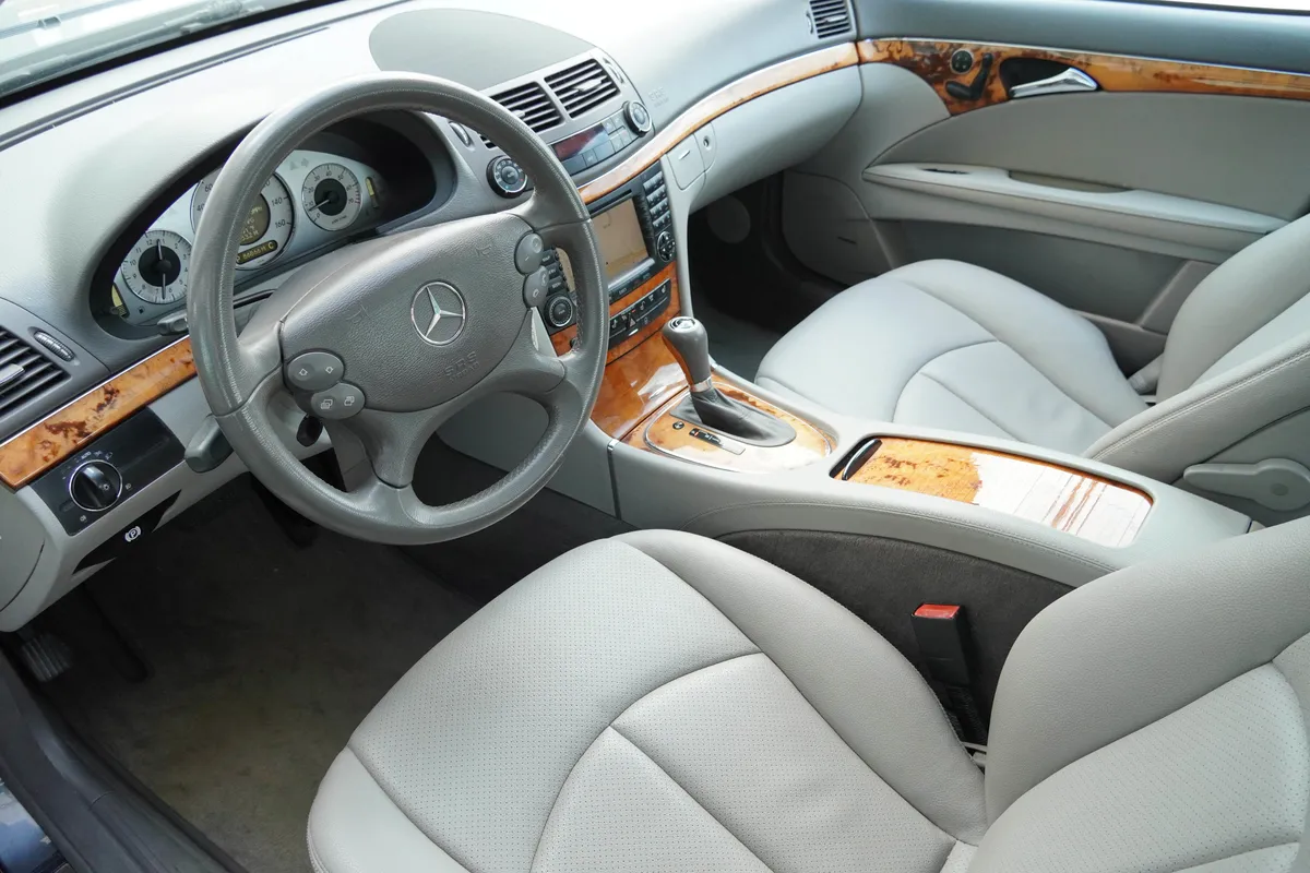 2008 Mercedes-Benz E-Class E350 Luxury 4MATIC® thumbnail 8