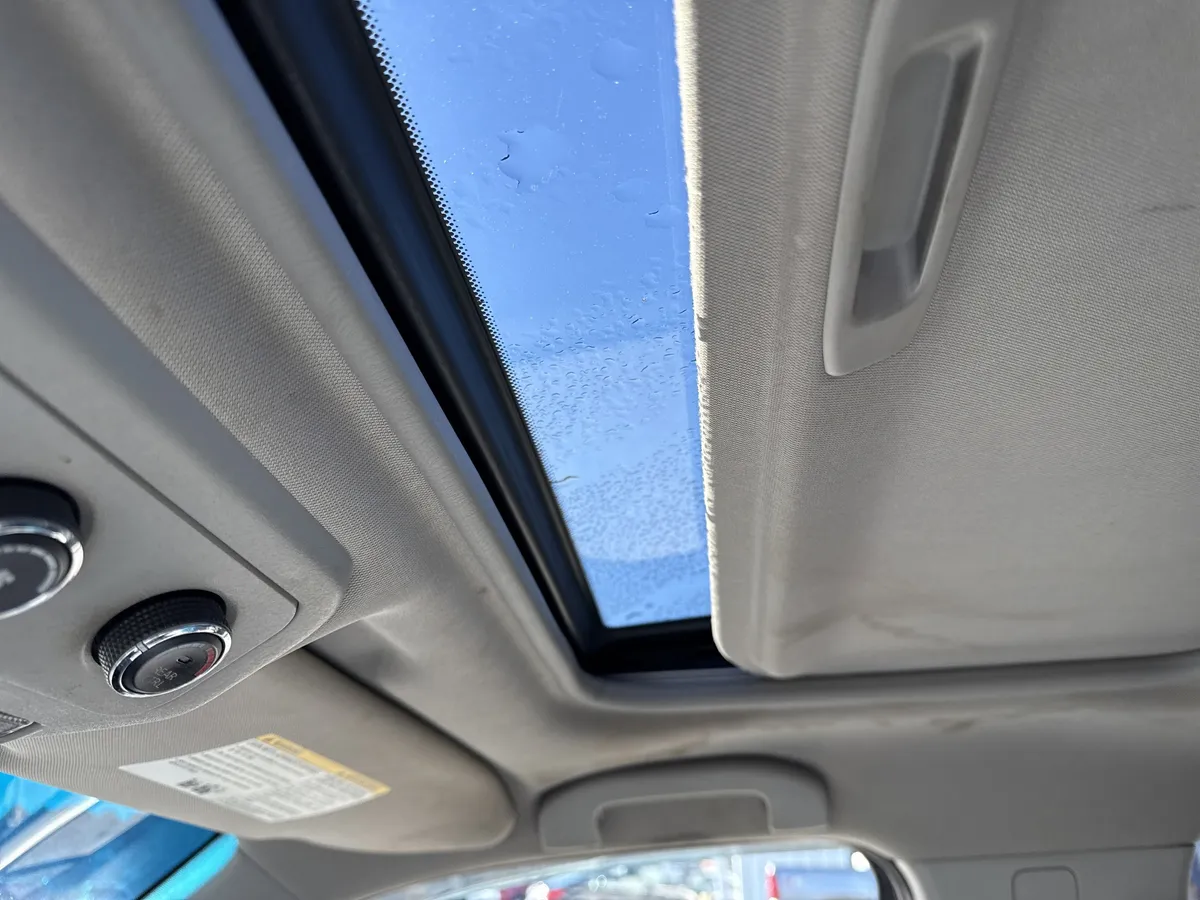 2008 Nissan Pathfinder SE thumbnail 18